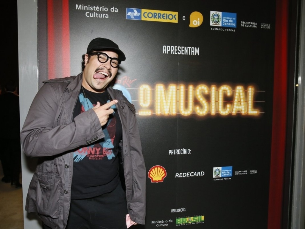 8.jan.2013 - Tiago Abravanel prestigia a sessão especial no Rio de Janeiro de "Rock in Rio - O Musical", espetáculo do mesmo diretor de "Tim Maia - O Musical" que é embalado por mais de 50 hits que marcaram diferentes edições do festival - Alex Palarea e Felipe Panfili/AgNews