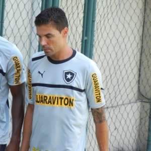 Bolívar está treinando com os novos companheiros desde terça, mas só nesta quinta foi anunciado - Bernardo Gentile/UOL Esporte