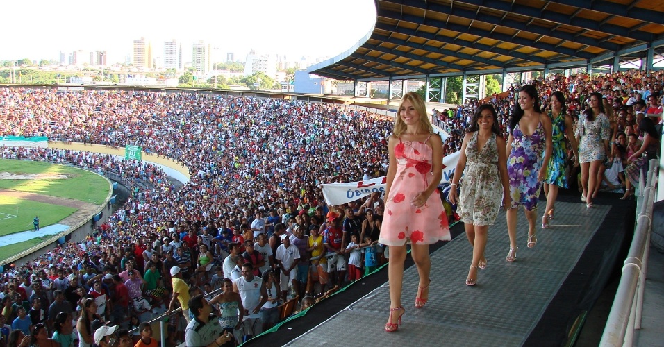 Apresentação das rainhas animou o público presente na histórica final de 2009 em Manaus