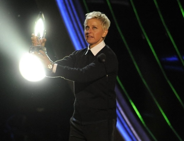 9.jan.2013 - A apresentadora Ellen DeGeneres, vencedora na categoria Apresentadora Favorita de TV em Horário Diurno da edição de 2013 do People's Choice Awards - Chris Pizzello/AP