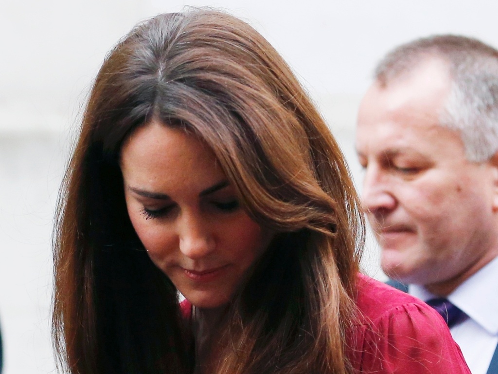 11.jan.2013 - Kate Middleton deixa a National Portrait Gallery, em Londres, após conferir seu retrato oficial - Reuters