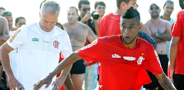 Lateral Léo Moura valorizou o tempo que o Flamengo terá para se recuperar no Carioca - 
