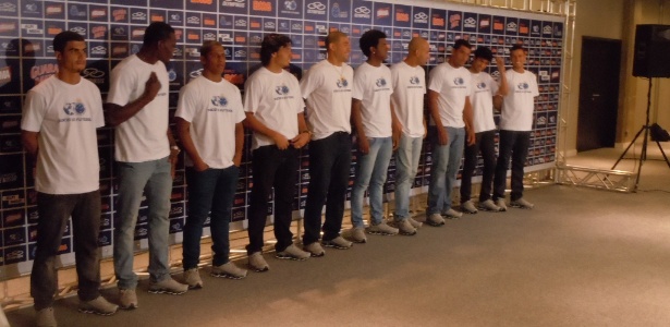 Apresentação coletiva de 10 novos jogadores do Cruzeiro, no Mineirão - Gabriel Duarte/UOL
