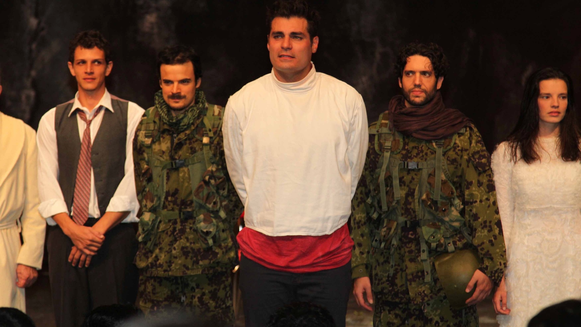 11.jan.2013 - A peça "Hamlet" reestreia no Teatro Tuca, em São Paulo, com Thiago Lacerda - Thiago Duran/AgNews