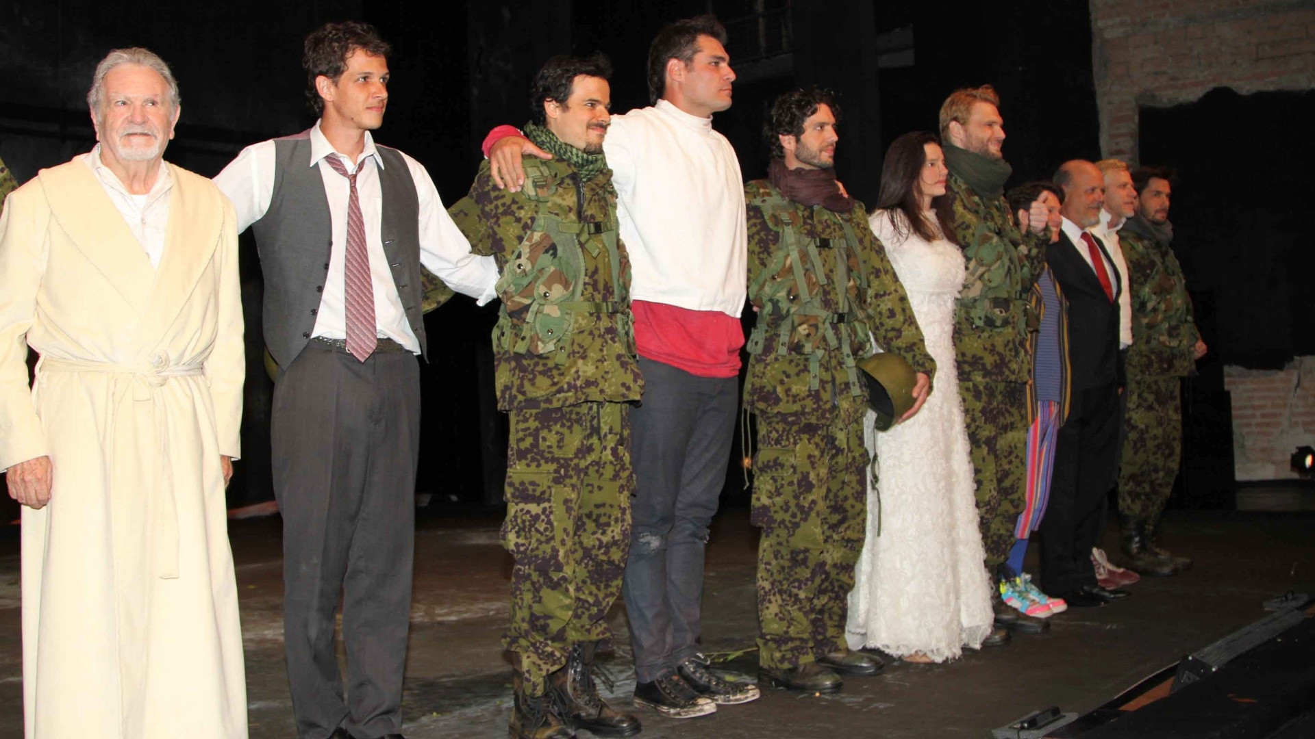 11.jan.2013 - A peça "Hamlet" reestreia no Teatro Tuca, em São Paulo, com Thiago Lacerda - Thiago Duran/AgNews
