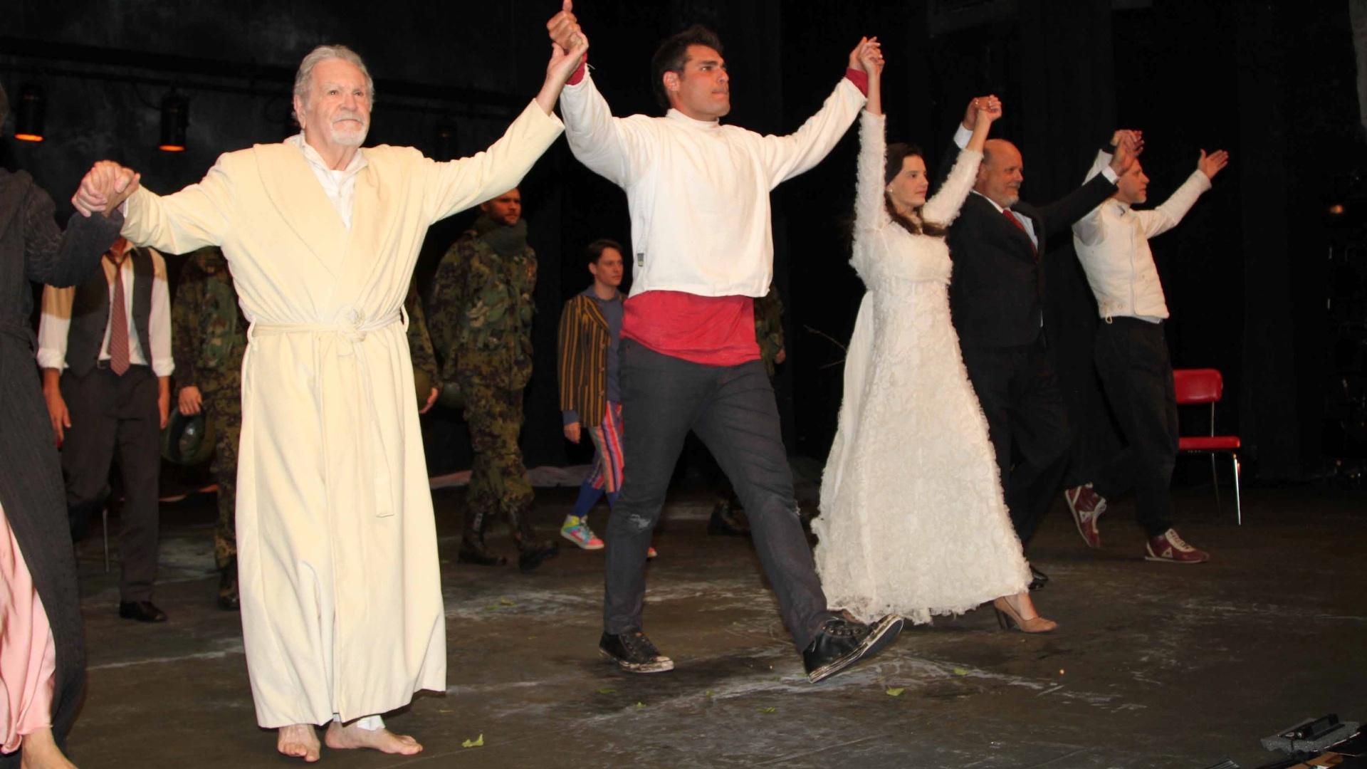 11.jan.2013 - A peça "Hamlet" reestreia no Teatro Tuca, em São Paulo, com Thiago Lacerda - Thiago Duran/AgNews