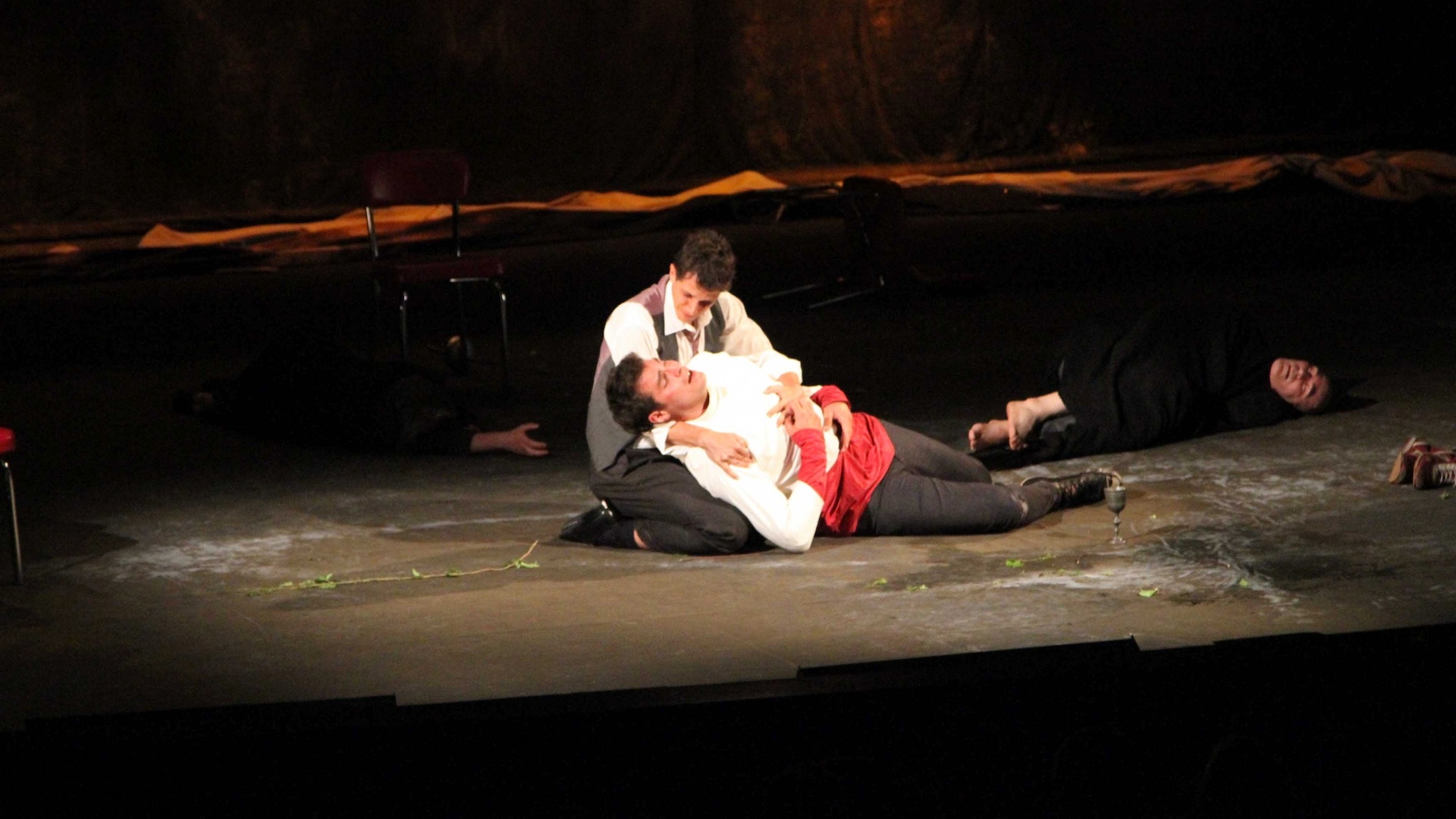 11.jan.2013 - Thiago Lacerda reestreia a peça "Hamlet" como protagonista no Teatro Tuca, em São Paulo - Thiago Duran/AgNews