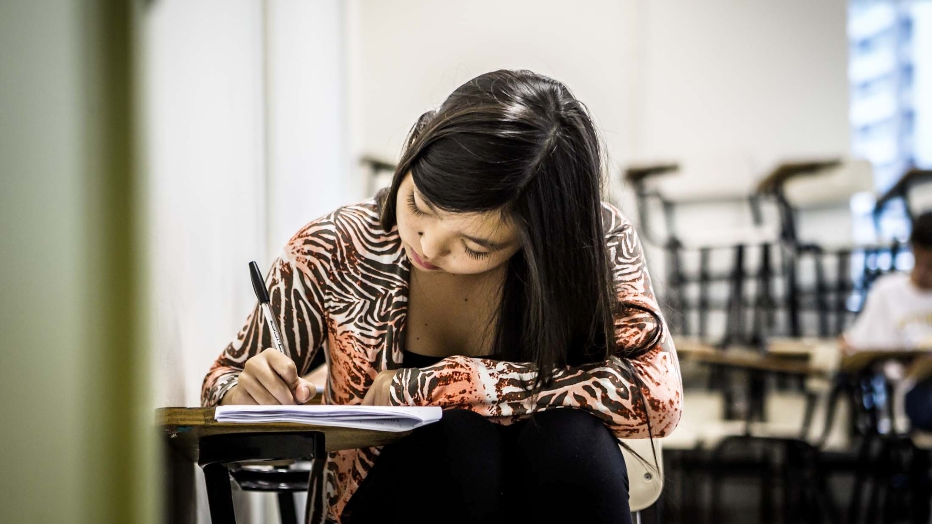 13.jan.2013 - Candidatos fazem o primeiro dia da segunda fase do vestibular 2013 da Unicamp (Universidade Estadual de Campinas) em local de prova da capital paulista. Os exames continuam até terça-feira (15) - Leandro Moraes/UOL