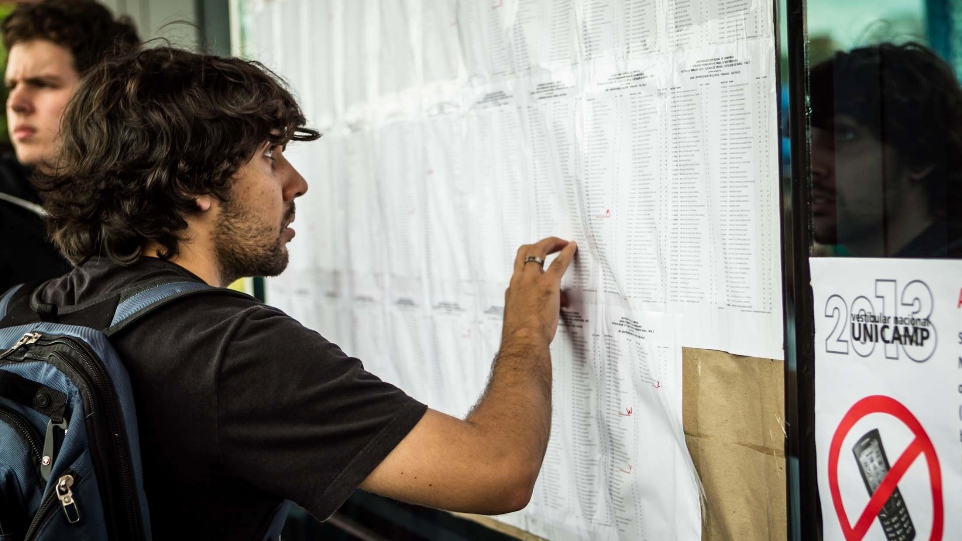 13.jan.2013 - Mais de 15 mil candidatos começam neste domingo (13) a segunda fase do vestibular 2013 da Unicamp (Universidade Estadual de Campinas). Estão em jogo 3.444 vagas nos 68 cursos oferecidos pela instituição e em dois cursos da Famerp (Faculdade Pública de Medicina de São José do Rio Preto) - Leandro Moraes/UOL