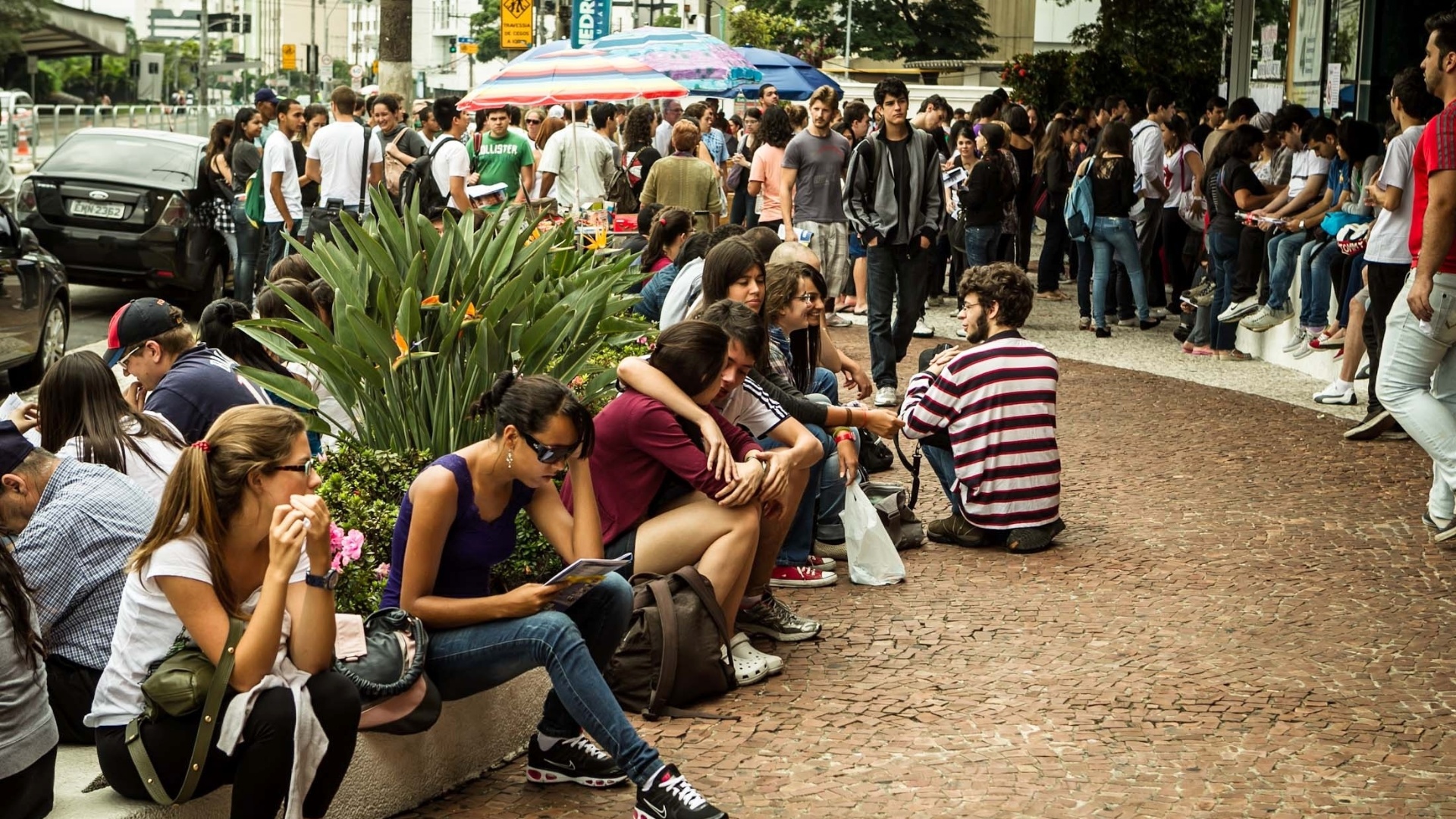 13.jan.2013 - Mais de 15 mil candidatos começam neste domingo (13) a segunda fase do vestibular 2013 da Unicamp (Universidade Estadual de Campinas). Estão em jogo 3.444 vagas nos 68 cursos oferecidos pela instituição e em dois cursos da Famerp (Faculdade Pública de Medicina de São José do Rio Preto) - Leandro Moraes/UOL