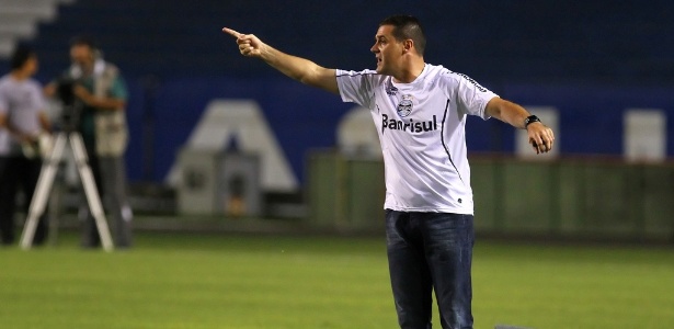 Técnico do Grêmio no início da Copinha, Mabília foi promovido para o time B - Lucas Uebel/Divulgação Grêmio