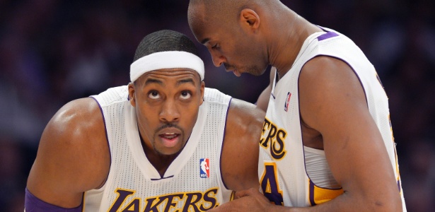 Relacionamento entre Kobe Bryant e Dwight Howard não é dos melhores nos Lakers - AP Photo/Mark J. Terrill