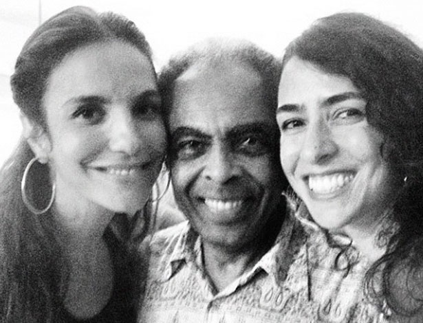 15.jan.2013 - Ivete Sangalo posta foto no Instagram junto de Gilberto Gil e Marisa Monte. "Jantarzinho delícia na casa de pai", escreveu a cantora na rede social