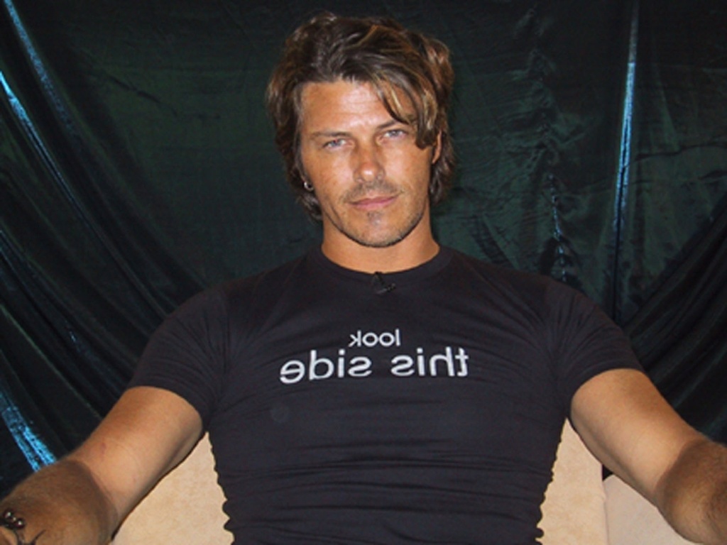 Caetano Zonaro foi o primeiro eliminado da história do "BBB". O modelo saiu do jogo com 55% dos votos, numa disputa contra Helena - Divulgação/Globo