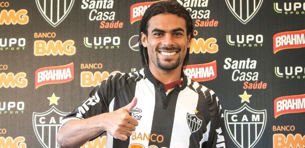 Experiente Araújo assinou contrato por uma temporada com o Atlético - Bruno Cantini/site oficial do Atlético-MG