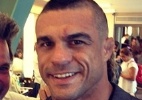 Belfort faz moicano com cabelereiro das celebridades antes de sua luta no UFC SP