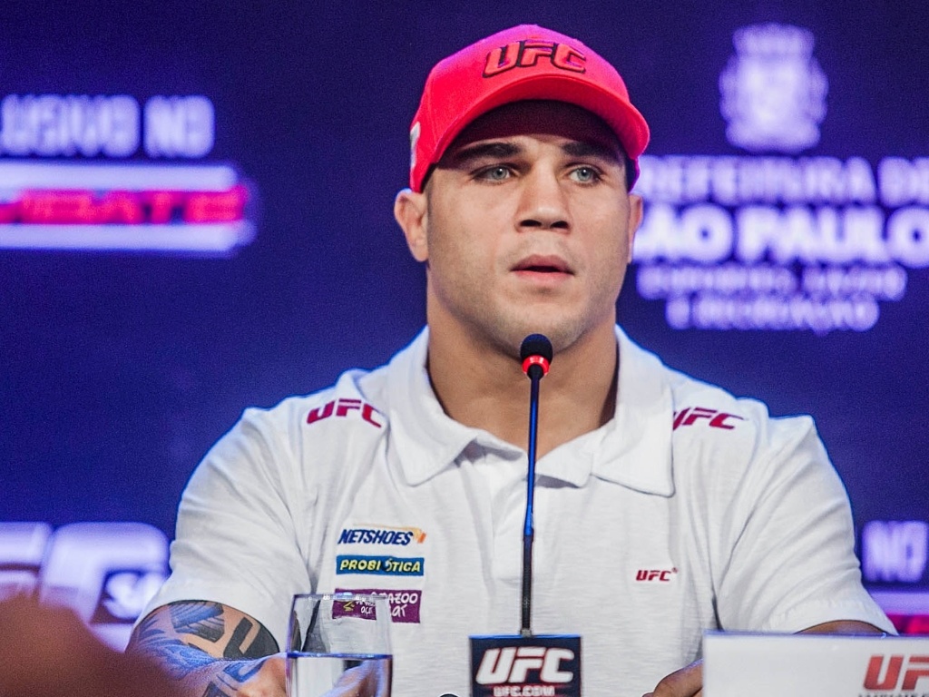 17.jan.2013 - Daniel Sarafian concede coletiva em hotel para o UFC SP - Leonardo Soares/UOL