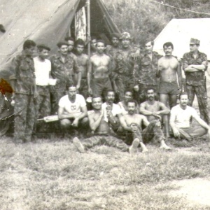 Em 1978, o então Nucoe (Núcleo de Companhia de Operações Especiais), que se posteriormente viria a ser o Bope, funcionava em um acampamento nas dependências do CFAP (Centro de Formação de Praças), em Sulacap, na zona norte do Rio. Eram apenas 12 barracas para cerca de 30 policiais. - Divulgação/Bope