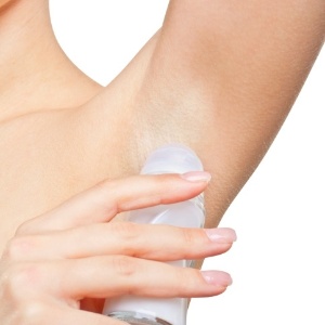 Mais de 75% das mulheres sem "gene do fedor" usam desodorante por pressão social, diz estudo britânico - iStockphoto/Getty Images