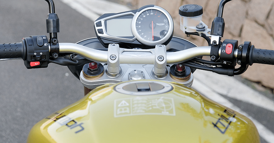 Triumph Speed Triple 1050i - Doni Castilho/Infomoto