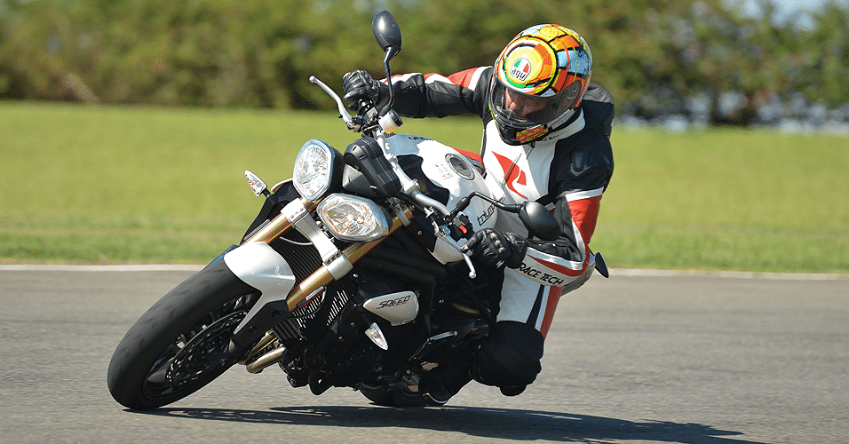 Triumph Speed Triple 1050i - Doni Castilho/Infomoto