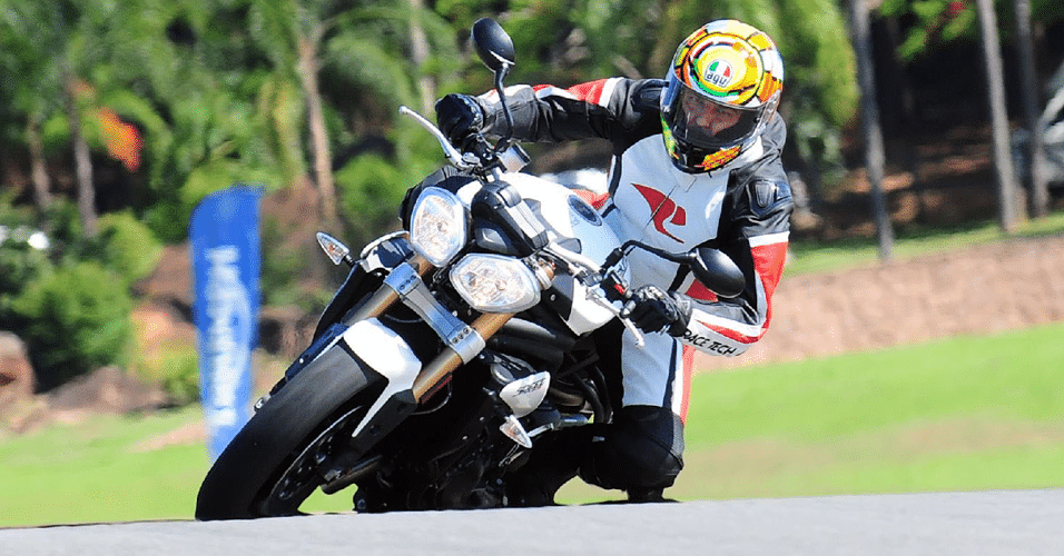 Triumph Speed Triple 1050i - Doni Castilho/Infomoto