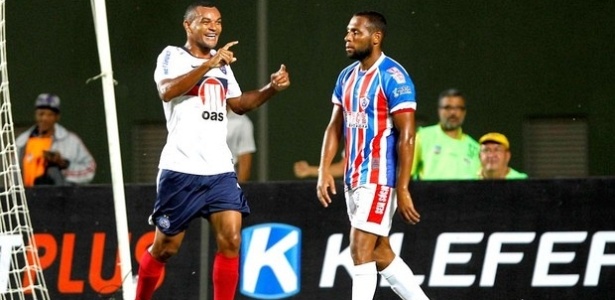 Diones (esq) comemora gol do Bahia sobre o Itabaiana na primeira rodada  - Bahia/site oficial/Divulgação