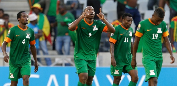 Mbesuma (9) abriu o placar para Zâmbia, mas a Etiópia buscou empate mesmo com dez - AP Photo/Armando Franca