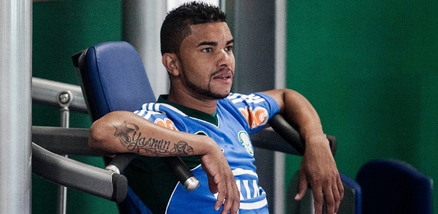 Mauricio Ramos deixa o Palmeiras e atuará no futebol dos Emirados Árabes - Leonardo Soares/UOL