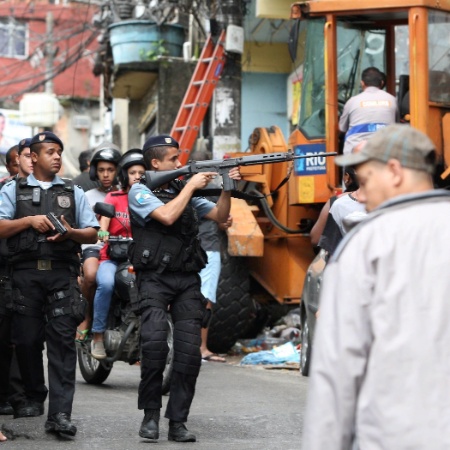 Policiais em operação na Rocinha, Rio de Janeiro