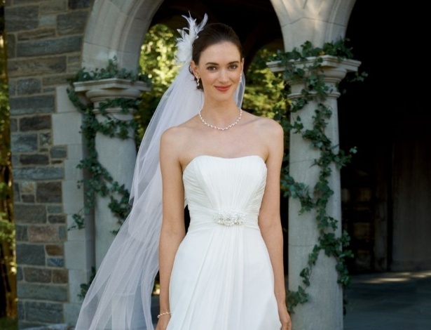 Imagem com opção de segundo vestido de noiva - David's Bridal - Divulgação/David's Bridal