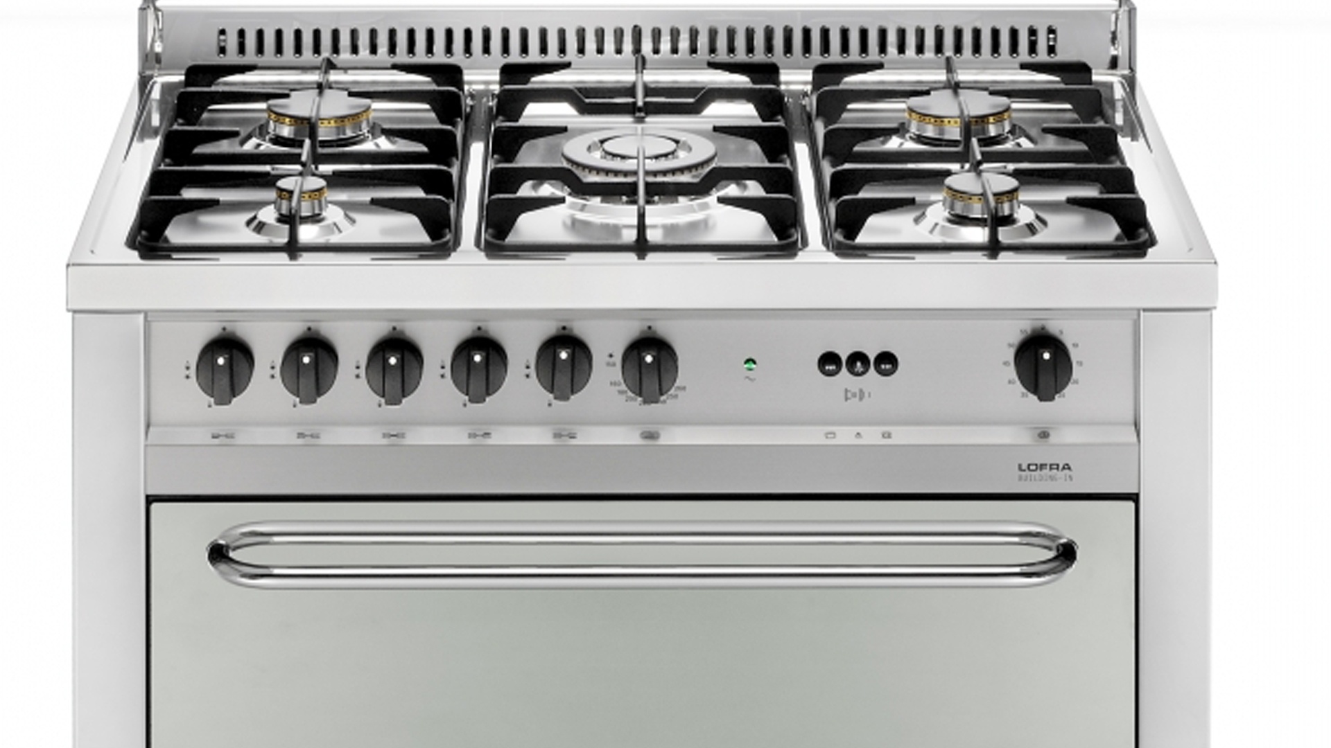 O fogão da Lofra (www.lofra.com.br), modelo MXG96GI, possui quatro queimadores de diferentes tamanhos e uma boca central com tripla chama. O forno de 102 litros tem churrasqueira com grill infravermelho. O produto está à venda por R$ 8.890 I Preços pesquisados em janeiro de 2013 e sujeitos a alterações - Divulgação