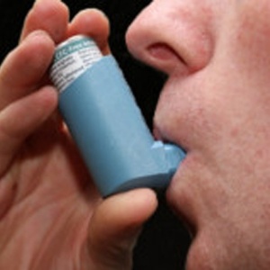 Produtos químicos seriam responsáveis por um em cada seis casos de asma em adultos - BBC