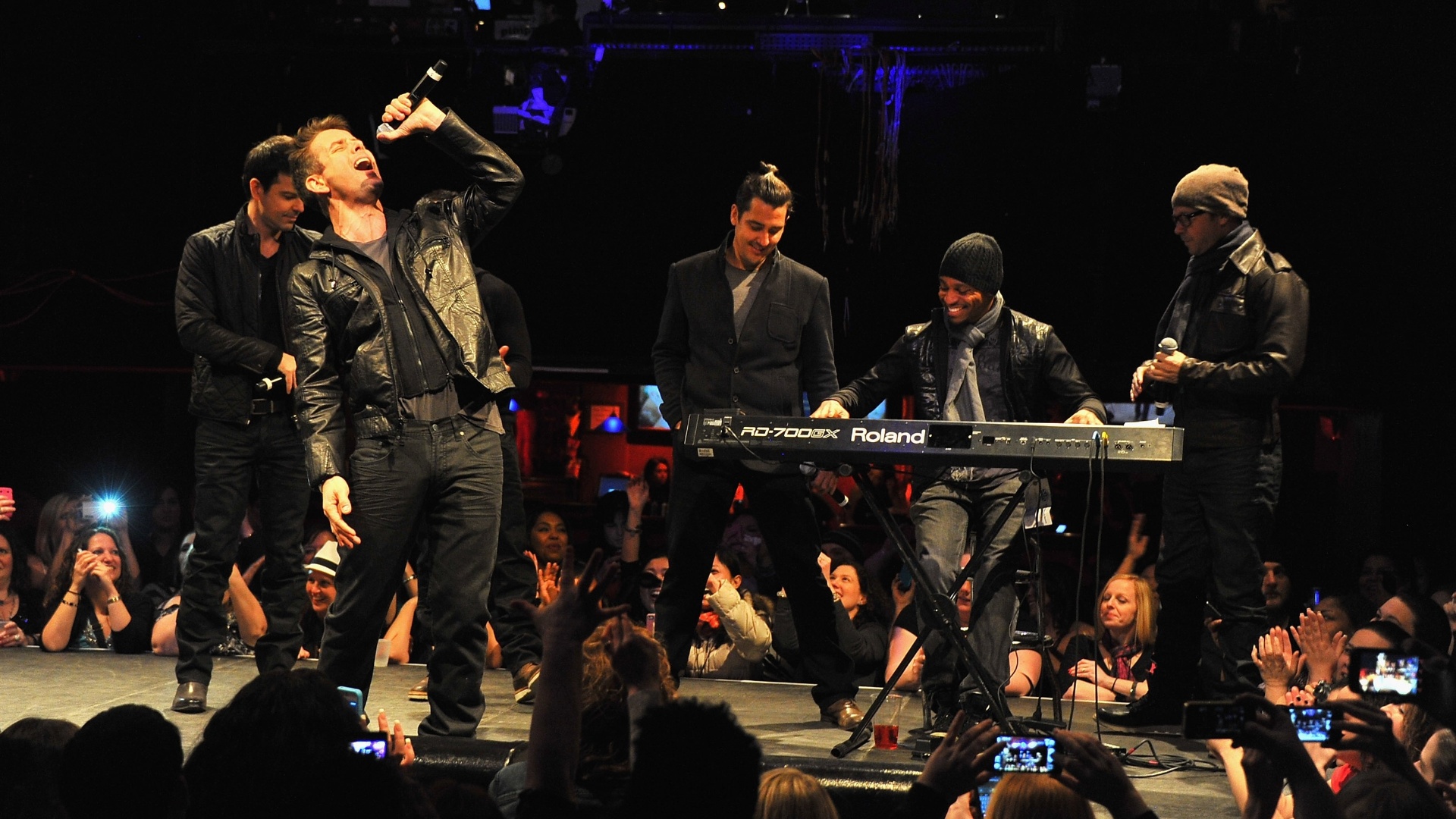 22.jan.2013  A banda sucesso dos anos 80 New Kids On The Block faz show em Nova York para anunciar um novo CD para abril de 2012, além de uma turnê pelos Estados Unidos que deve acontecer a partir de maio - Theo Wargo/Getty Images