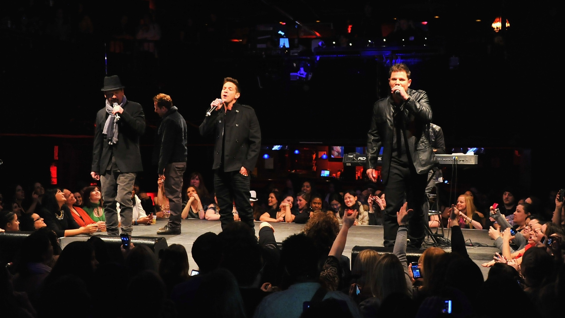 22.jan.2013 Grupo 98 Degrees se apresenta em Nova York para anunciar uma turnê pelos conjunta com os grupos New Kids On The Block e Boyz II Men pelos Estados Unidos que deve acontecer a partir de maio - Theo Wargo/Getty Images