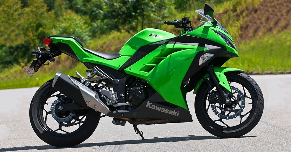 Kawasaki Ninja 300 - Doni Castilho/Infomoto