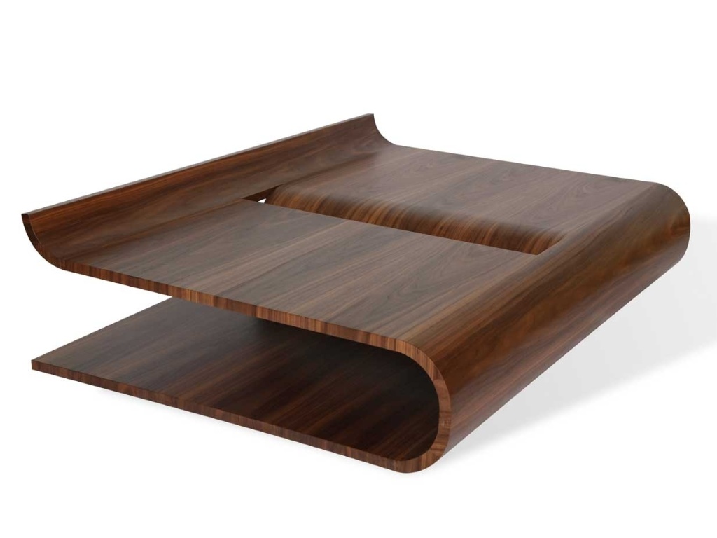 A mesa de Centro Marquise, desenvolvida pelo Studio Clami, faz referência às inúmeras marquises de São Paulo, em especial a do Parque Ibirapuera. Com estrutura laminada e dimensões 150 cm x 110 cm x 30 cm, a peça está à venda na Clami (www.clami.com.br) por R$ 4.183 - Divulgação