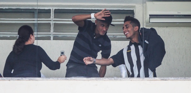 Neymar acompanha a final da Copa São Paulo em camarote no Pacaembu - Leandro Moraes/UOL