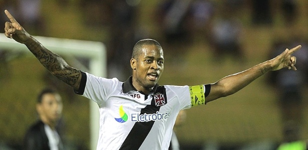 Zagueiro do Vasco, Dedé está cada vez mais perto de acertar com o Corinthians - Marcelo Sadio/ site oficial do Vasco