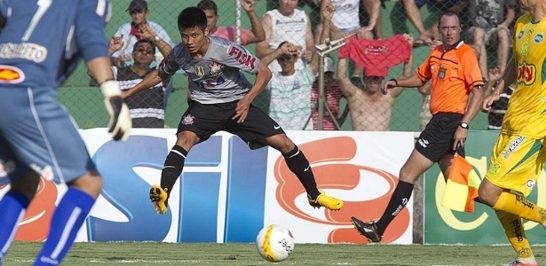 O atacante Zizao, do Corinthians, brilhou no treino desta quinta-feira da seleção chinesa  - Daniel Augusto Jr/Ag. Corinthians