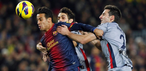 Meia do Barça, Thiago Alcantara (e) pode ir para a Inglaterra - REUTERS/Albert Gea