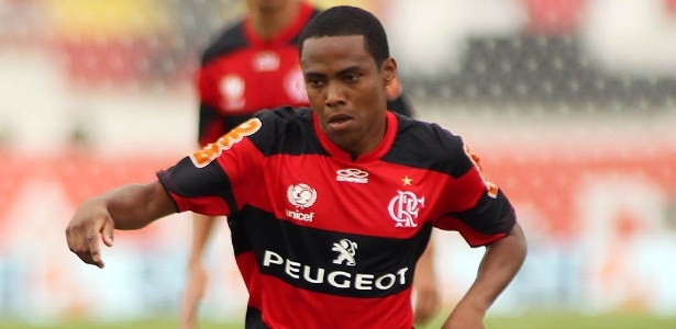 Elias retomou posição de Renato Abreu, mesmo após os dois gols marcados pelo "rival" - Maurício Val/VIPCOMM