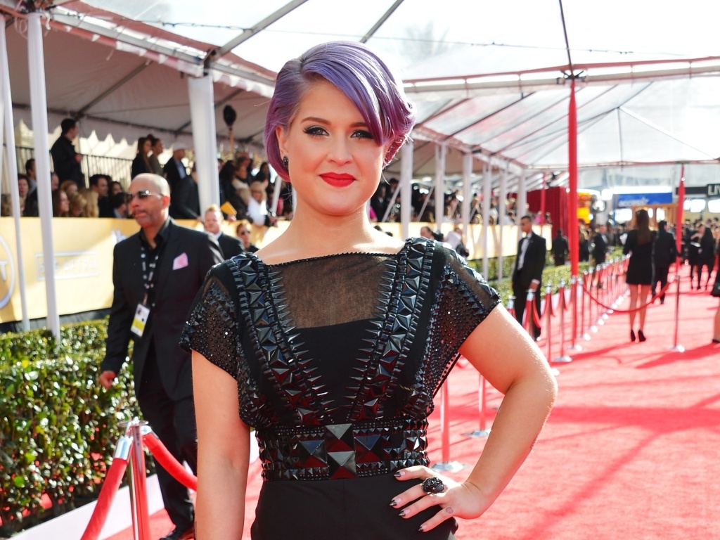 27.jan.2013 - A cantora e apresentadora Kelly Osbourne chega ao prêmio Screen Actors Guild Awards em Los Angeles - Getty Images