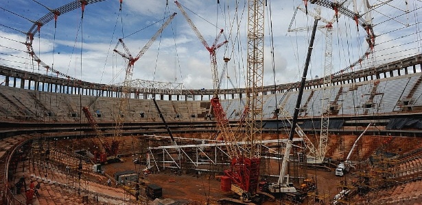 Obras do estádio em Brasília: comunicação visual não fica pronta para Copa das Confederações