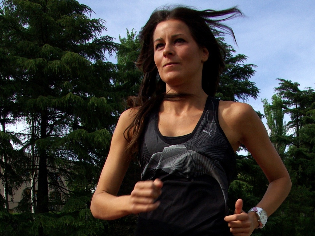 Lorena Luaces nasceu em Ourense, na Espanha, e começou no atletismo quando tinha apenas 12 anos - Divulgação/lorenaluaces.com