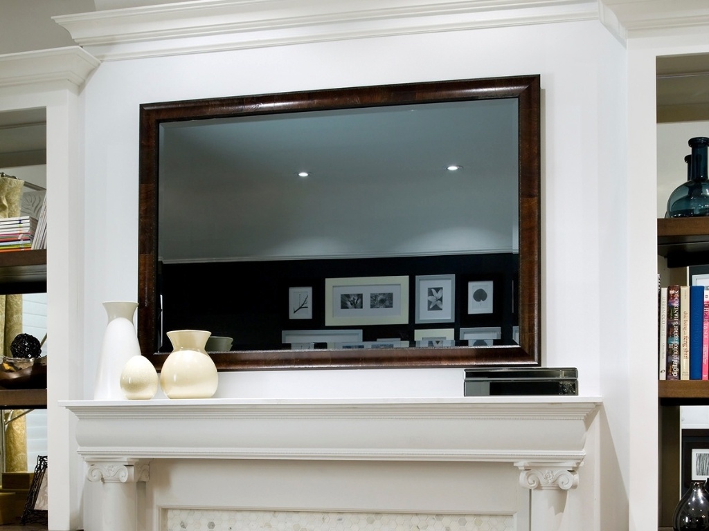 Molduras e superfícies espelhadas para o encaixe de TVs da Séura (Imagem do NYT, usar apenas no respectivo material) - Divulgação/ NYT