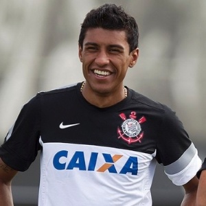 Paulinho no CT do Corinthians; volante decidiu ficar no clube por mais seis meses, pelo menos - Daniel Augusto Jr./Ag. Corinthians