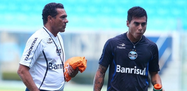 Luxemburgo irá definir a equipe do Grêmio no último treino marcado para terça-feira - Lucas Uebel/Divulgação Grêmio