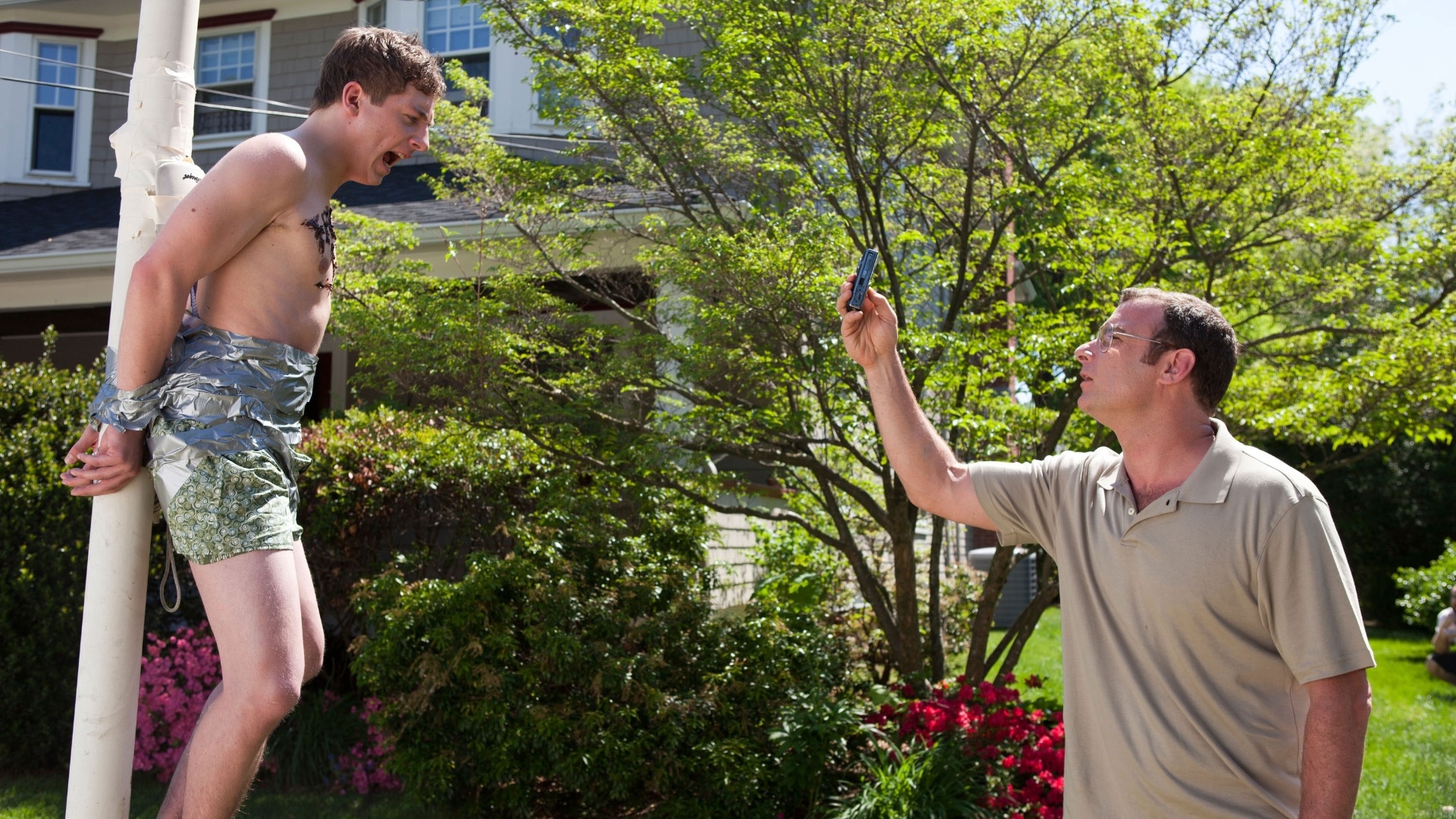 29.jan.2013 - Cena do filme "Para Maiores", comédia estrelada por Hugh Jackman, Gerald Butler, Emma Stone e Kate Winslet, e dirigida por um time de 12 pessoas, que incluem Elizabeth Banks e Steven Brill - Divulgação/Imagem Filmes