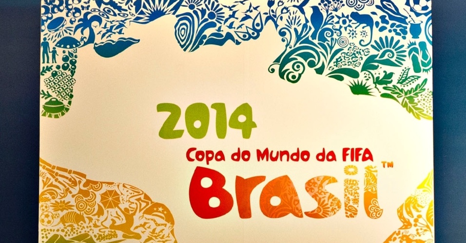 30.jan.2013 - Cartaz da Copa do Mundo de 2014 é revelado durante cerimônia no Rio de Janeiro
